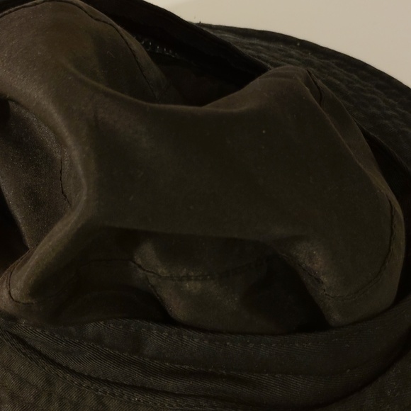 Unisex**Adidas Classic Black Bucket Hat - Picture 10 of 11